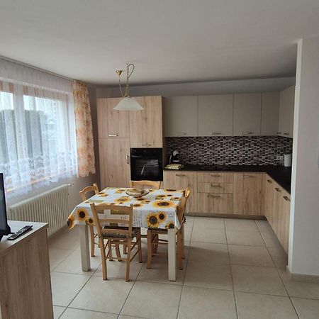 Night And Day Apartment Предацо Екстериор снимка