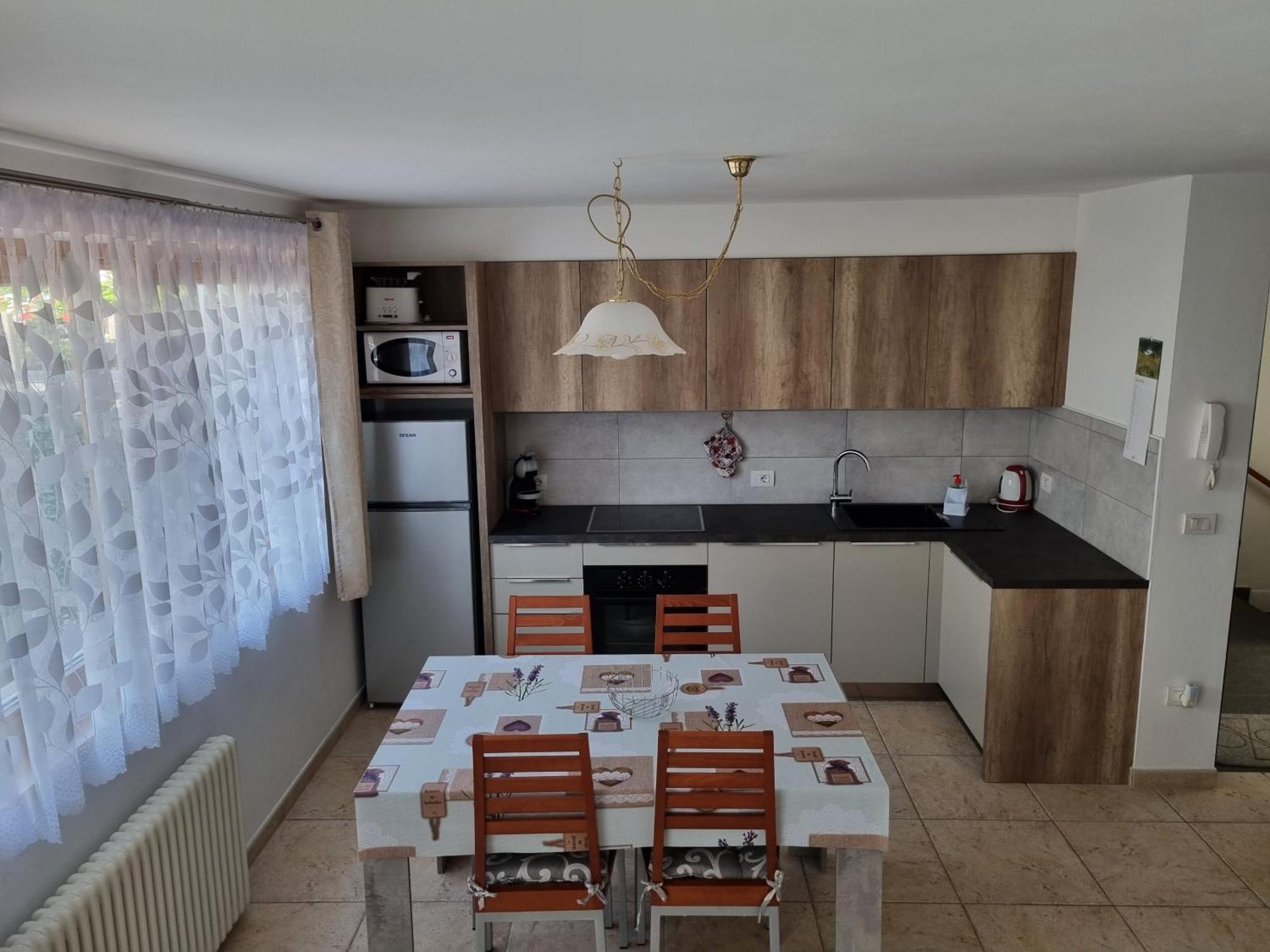 Night And Day Apartment Предацо Екстериор снимка
